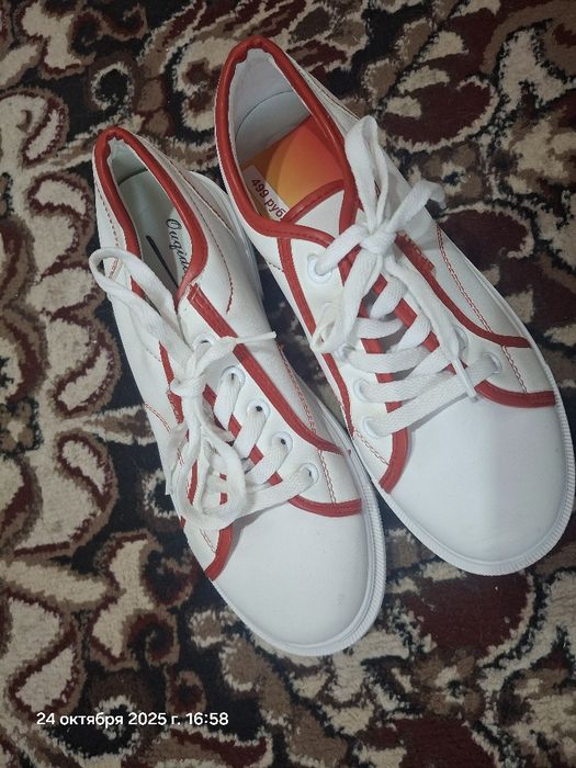 Крассовки модные