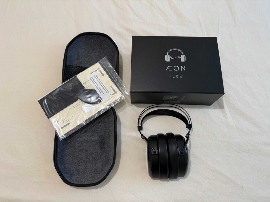 Продавам планарни слушалки MrSpeakers AEON Closed - пълен комплект, отлично състояние