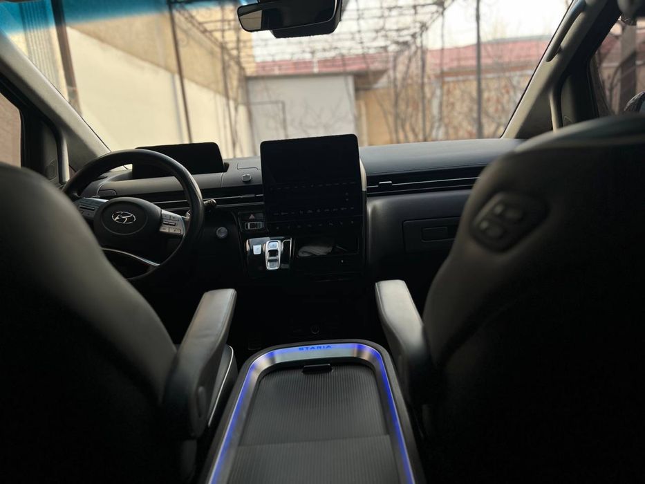 Ўзбекистон бўйлаб саёхат учун Хундай Стариялар бор