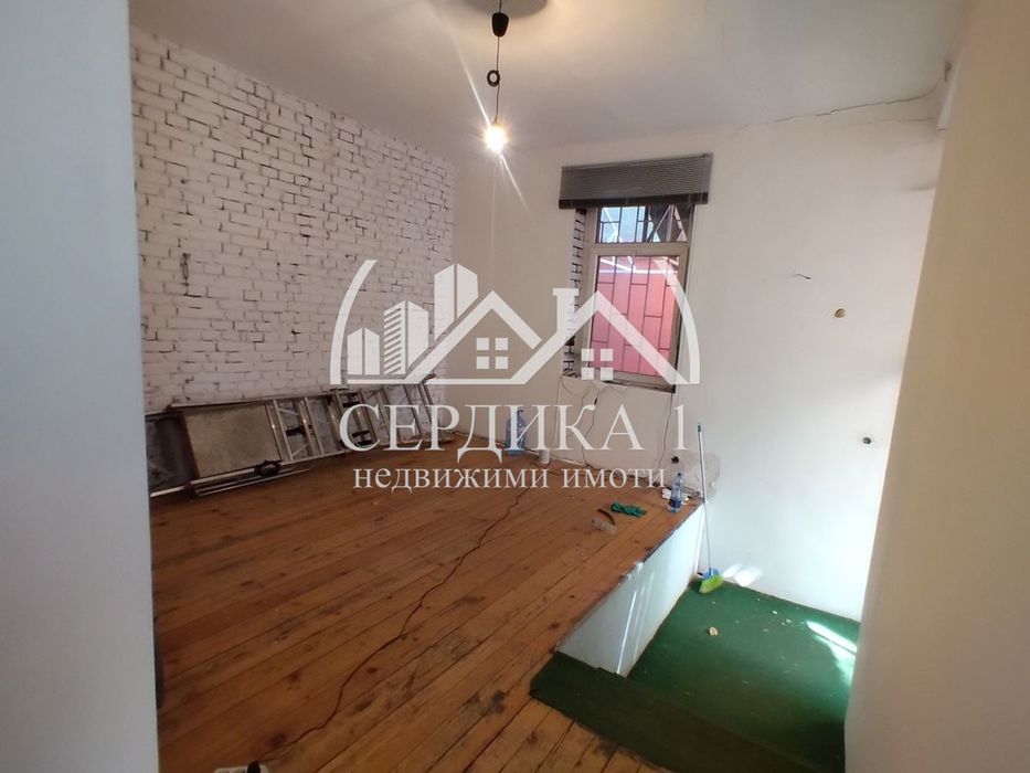 Дава се под наем Офис в София, Център - 140 кв.м за 1100 € - Снимка #3