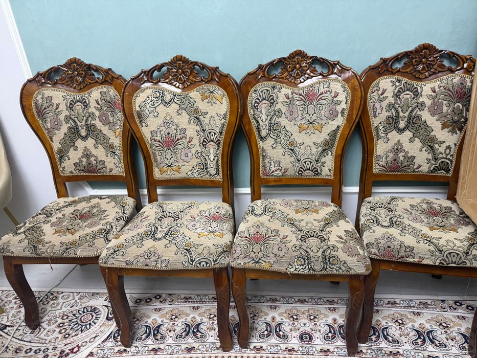 Деревянный стулья