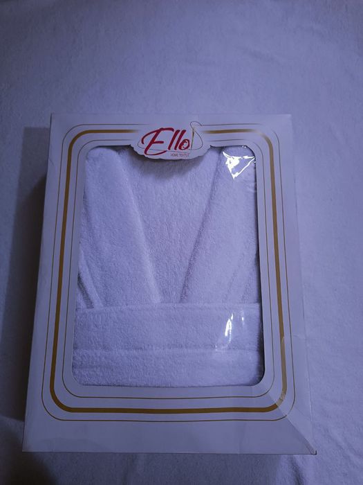 Женский  туфли и один банный халат