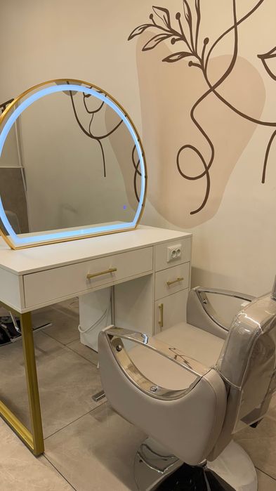 Парикмахерская кресло