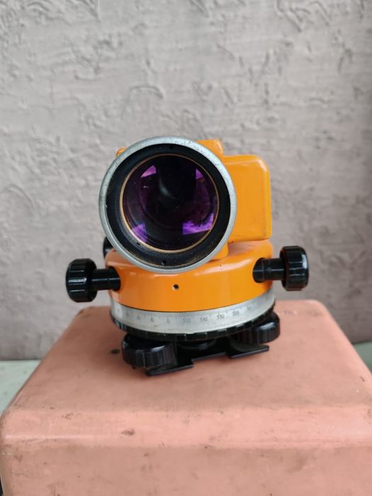 Продам невилир оптический