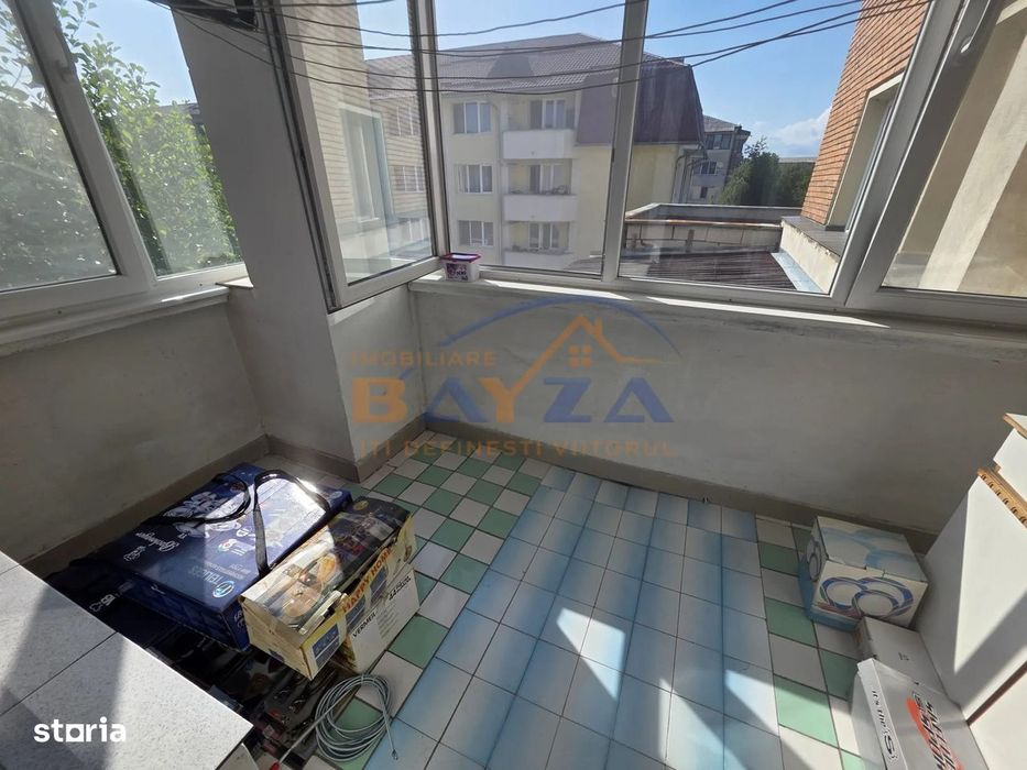 Aleea Mărăști, apartament 3 camere decomandat, etaj 2, garaj exterior