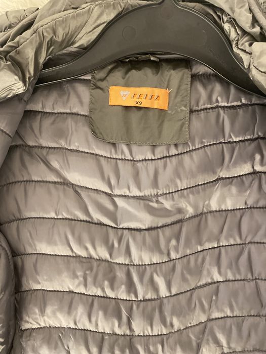 Geci marimea xs ,gri si alba.