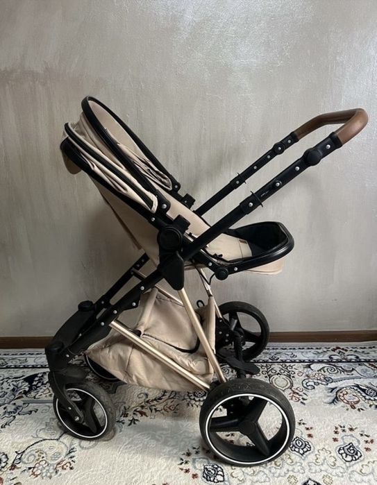 Продам коляску 3в1