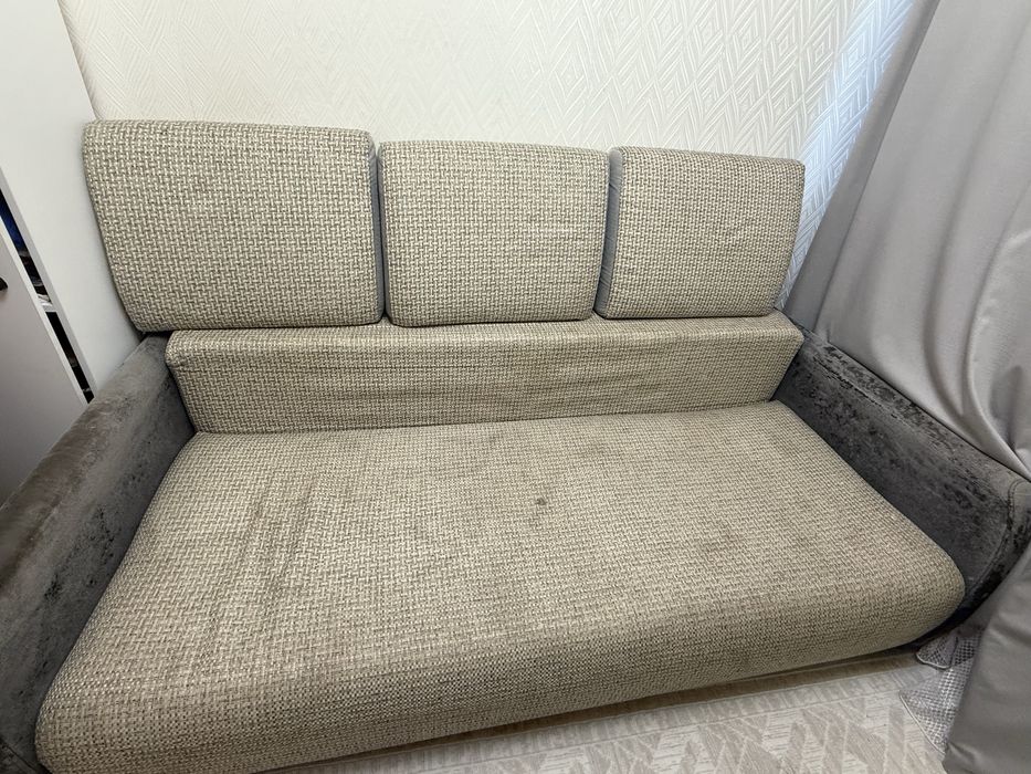 Диван для гостиной тахта