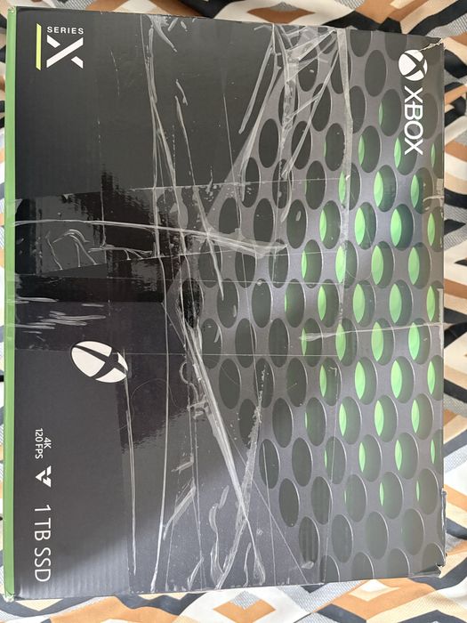 Xbox Series X — Model 1882