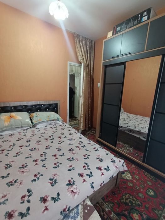 Продаю 5-и комнатную квартиру в центре района Сергели 5
