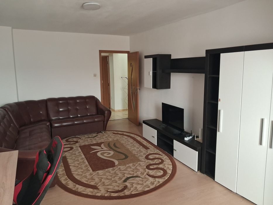 Închiriez apartament 2 camere