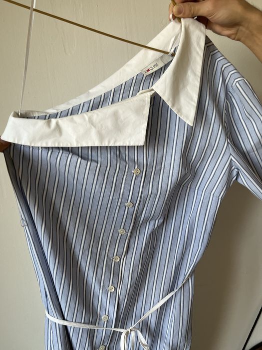 Платье дизайнерское, с открытым плечом