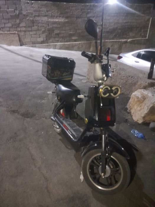 Skuter sotiladi srochni