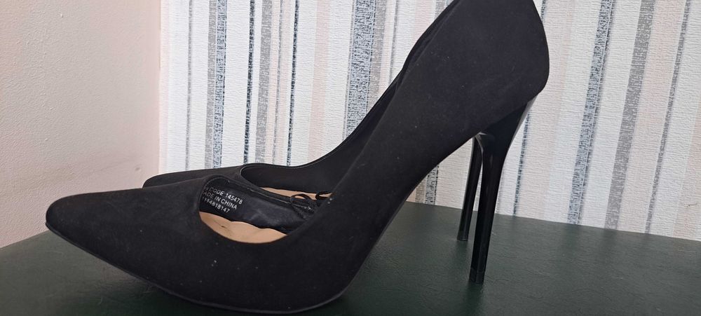 Дамски черни обувки