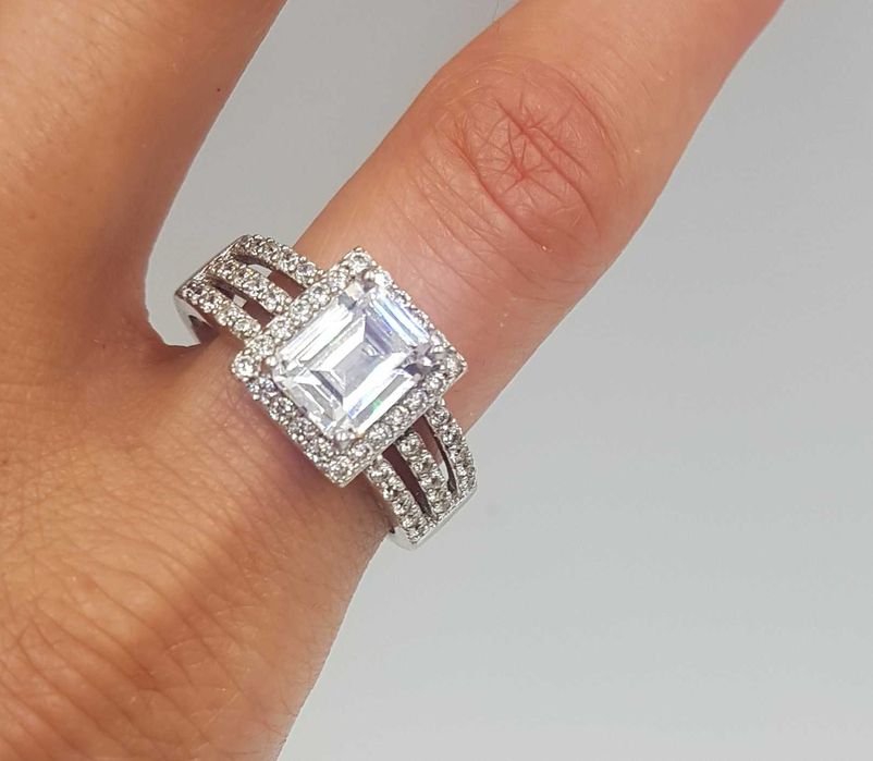 Superb inel vintage din argint si zirconii elegant