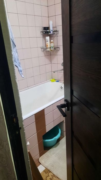 Октябрда 2 хонали 1 этаж сотилади