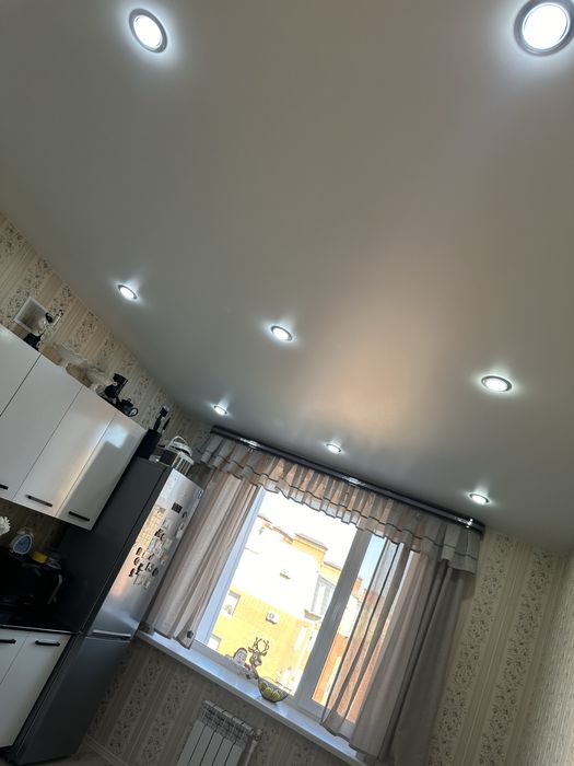 Слив воды. Натяжные потолки. Ремонт.