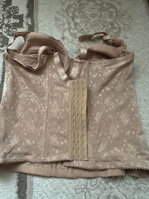 Фирменный корсет сатылады