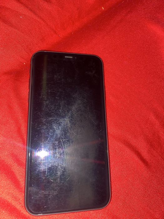 Vand 2 telefoane iphone 11-Black,impreuna sau separat