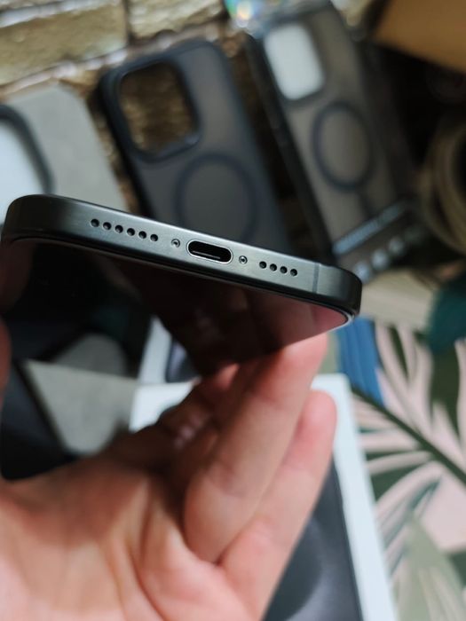 IPhone 15 Pro Max. 256GB. AKB-89-88%.