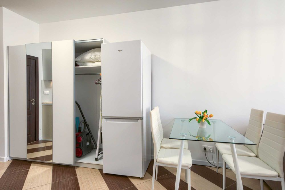 На плажа! Двустаен с две бани с гледка море в комплекс Хевън!