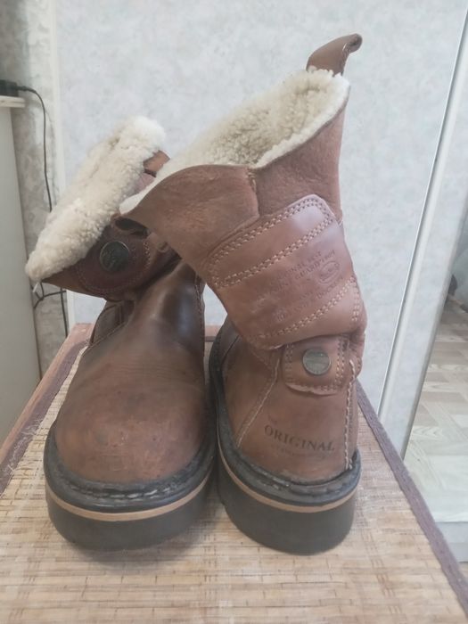 Продам  сапоги-ботинки.