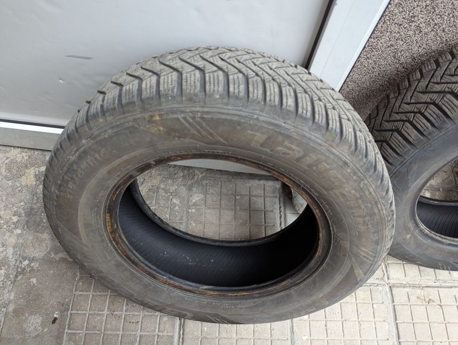 Зимни гуми laufenn 215/65 16.