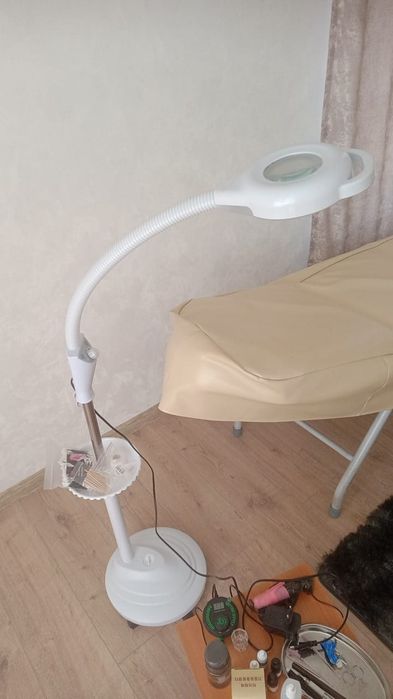 Продам лампу, кушетку