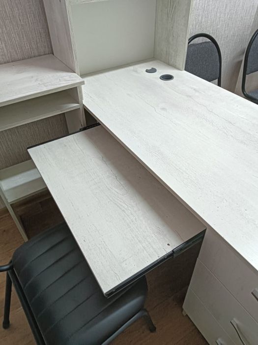 Продам офисную мебель