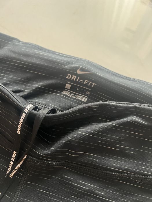 Дамски облекла Nike оригинални