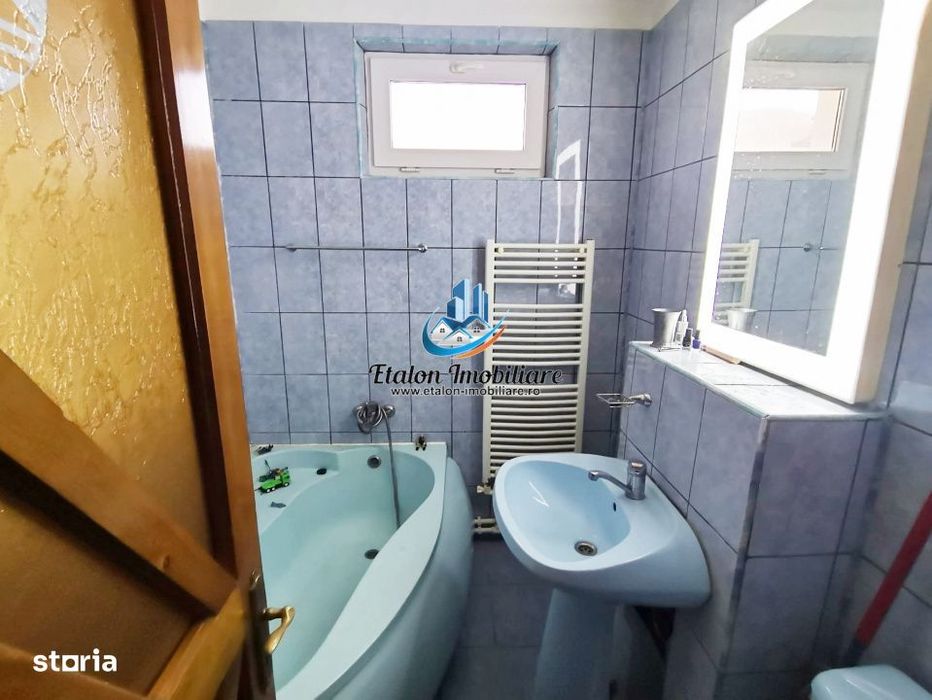 Apartament 2 camere, etaj 4, zona Petrodava