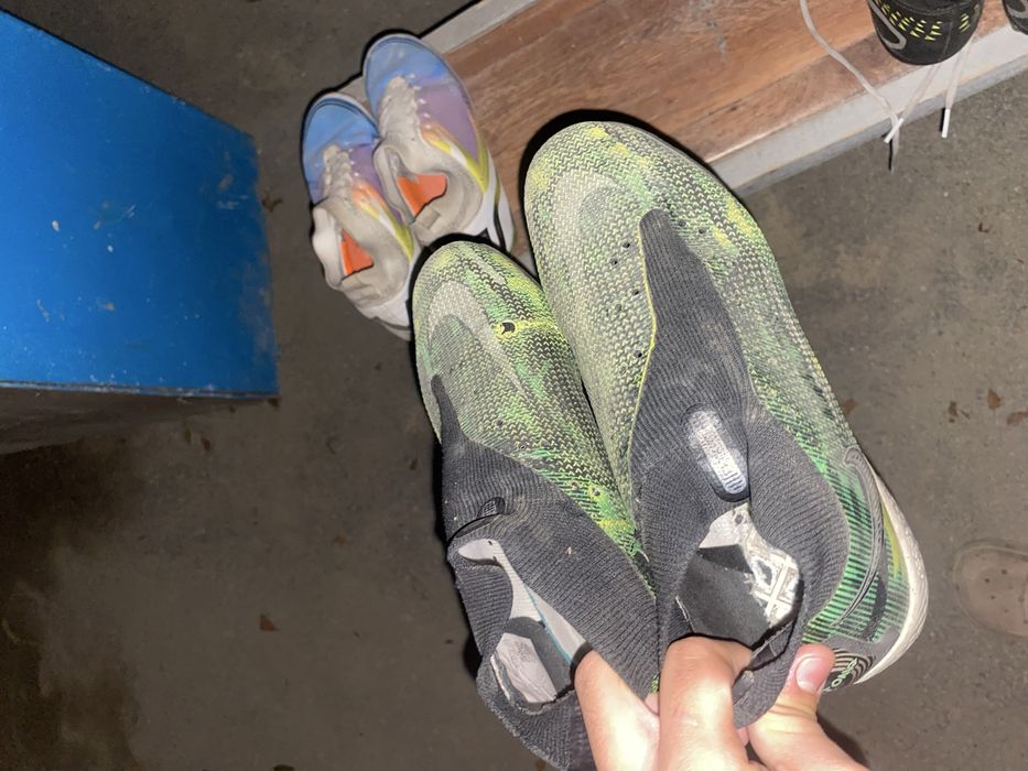 Бутсы предатор и адидас найк