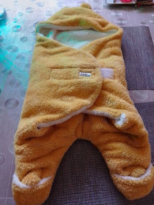 Бебешки зимни завивки подходящи за бебета на 1 до 3 месеца..