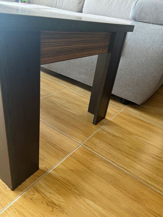 Масичка за кафе. в добро състояние. дърво.