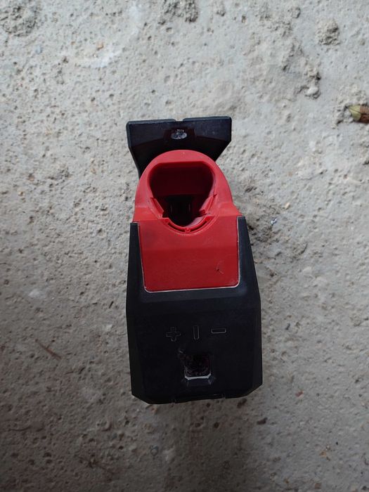 Лазерен нивелир Milwaukee