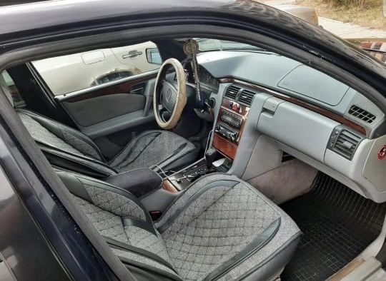 Продам машину срочно