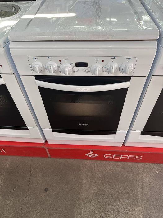 Гефест .Продам комбинированную газовую плиту