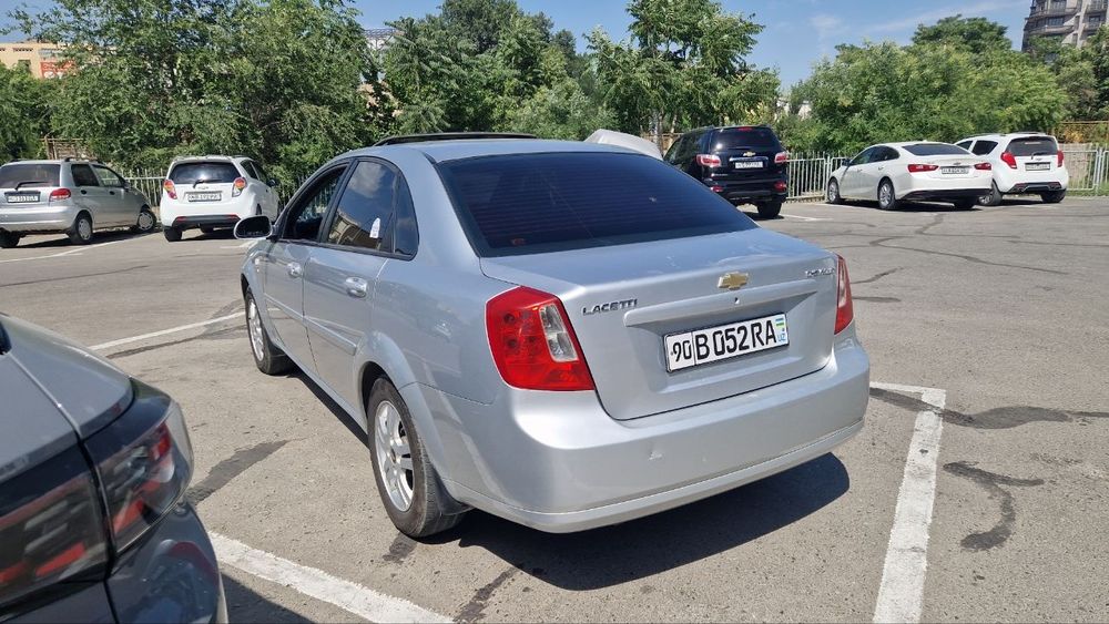 2013й матор 1.6 ласетти сотилади