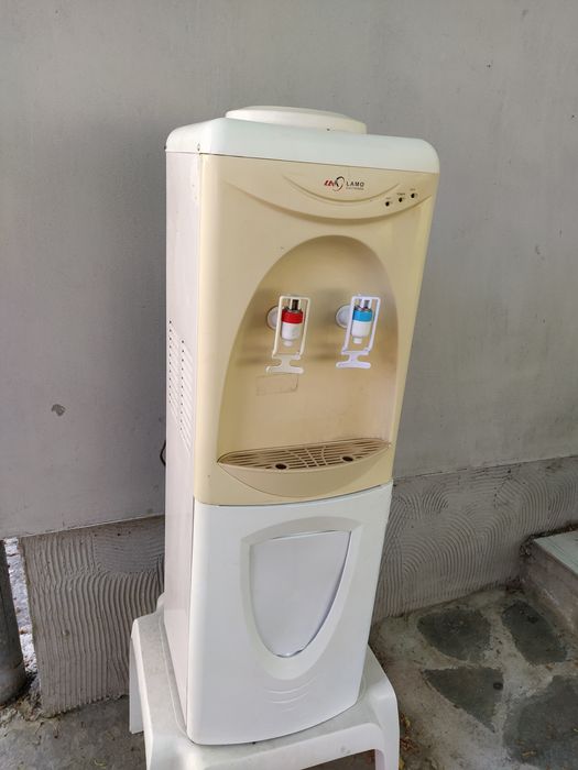 Диспенсър на части