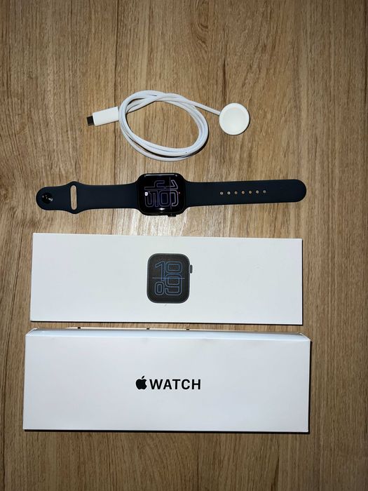 Apple Watch SE (3rd gen, GPS) Aluminum 44MM | Midnight S/M