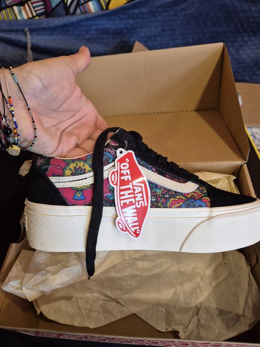 Teniși Vans cu platforma