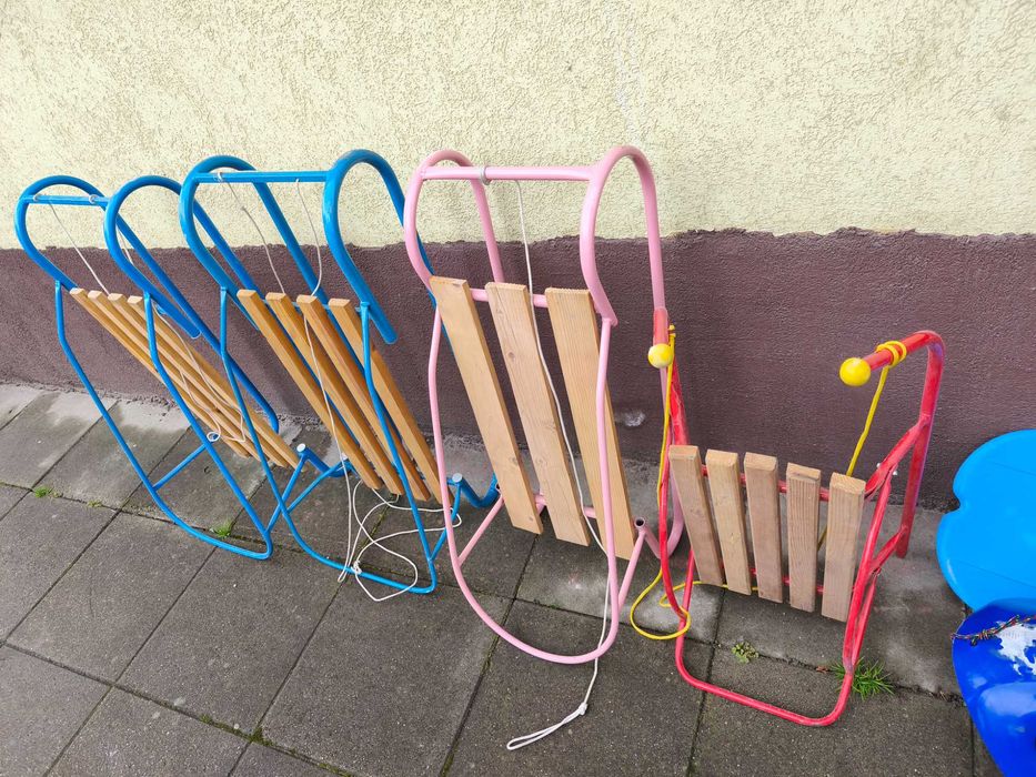 Детски метални шейни - различни цветове