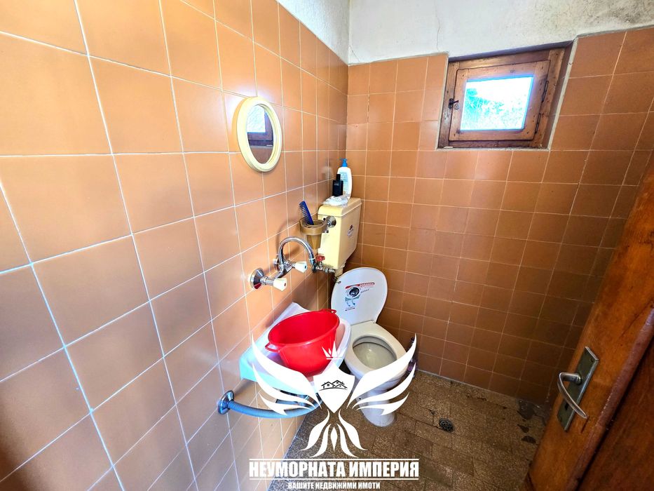 Четириетажна къща с постройки 394РЗП с широк двор 370кв. в гр.Смолян