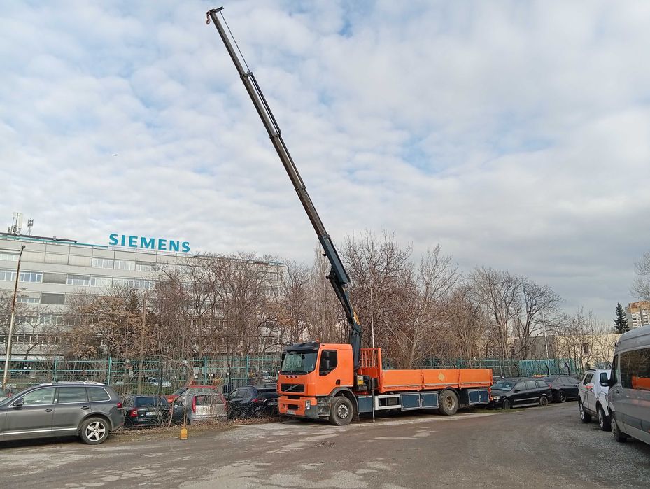 Транспорт с камион с кран