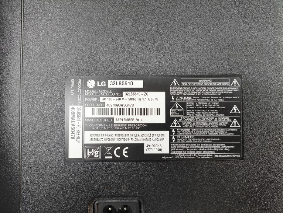 Tv led LG 32lb5610 are sunet , fara imagine