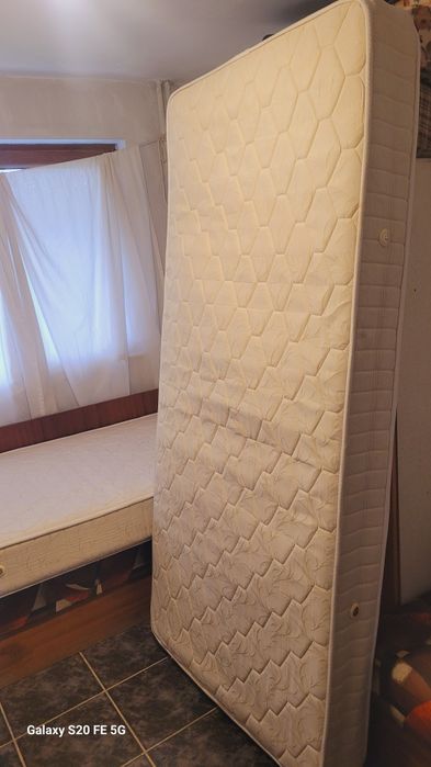 Двулицев матрак 90/200  два броя