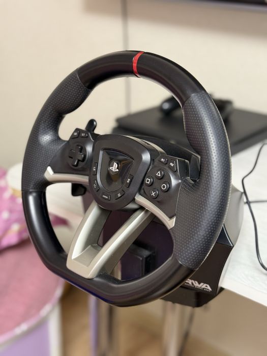 Продам игровой руль на Ps 4.