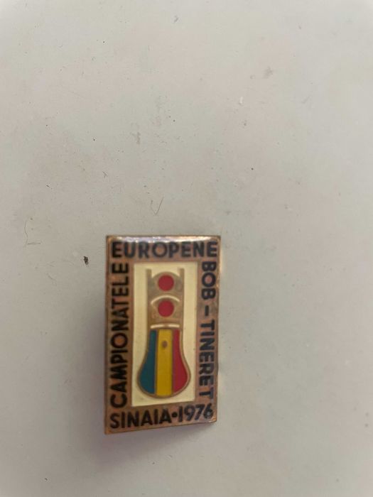 insigna pin Campionatele Europene Bob Tineret 1976 RSR Romania