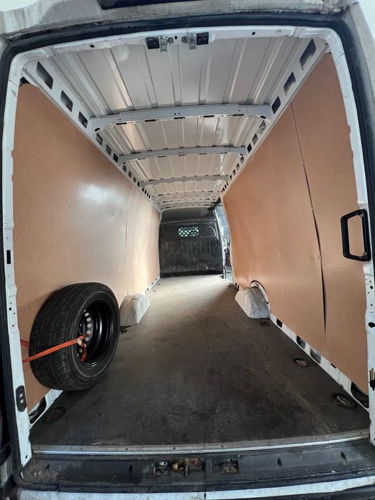 Închiriez duba Iveco Daily Automat, clima – mutări / transport marfă
