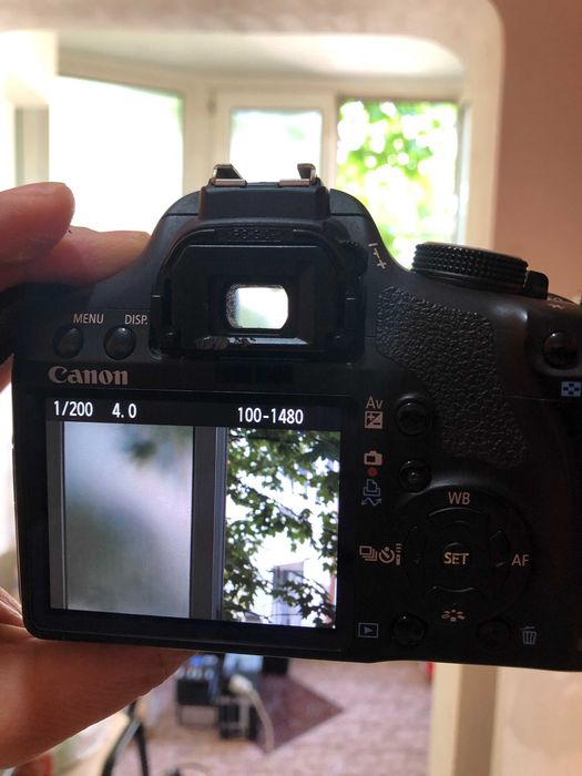 Canon EOS 500D-Дигитален Фотоапарат